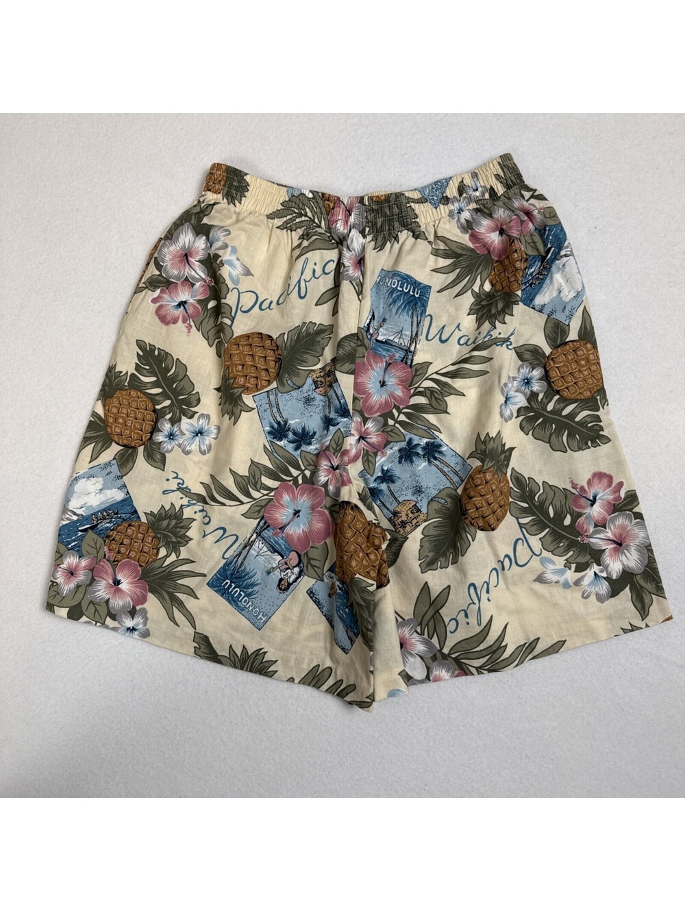HILO HATTIE Hawaiian Original 2 Pc Set Medium Shorts Top Blouse Floral Tour Vtg - Picture 3 of 12